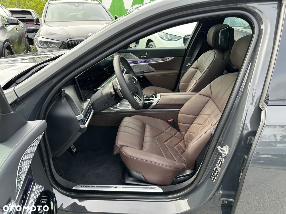 BMW Seria 7 740d xDrive mHEV M Sport sport - 7