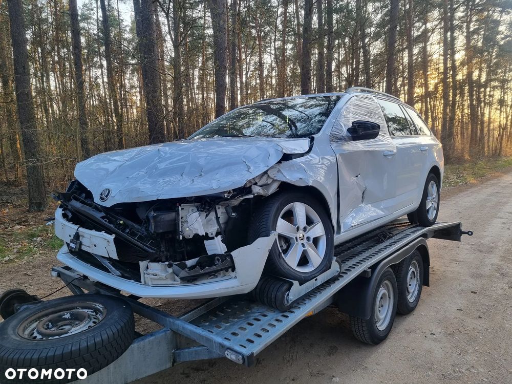 Skoda Octavia 1.6 TDI Premium Edition - 4