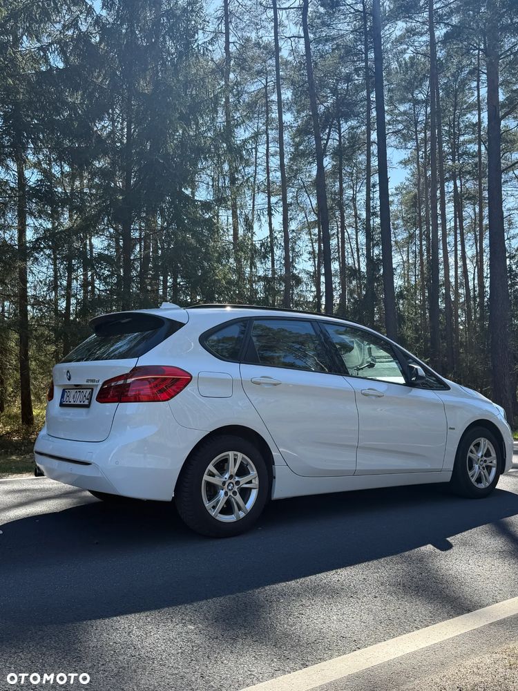 BMW Seria 2 218d - 13