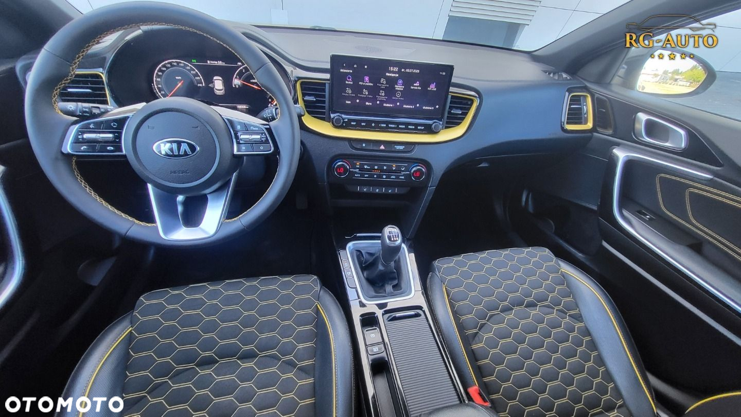 Kia XCeed - 35