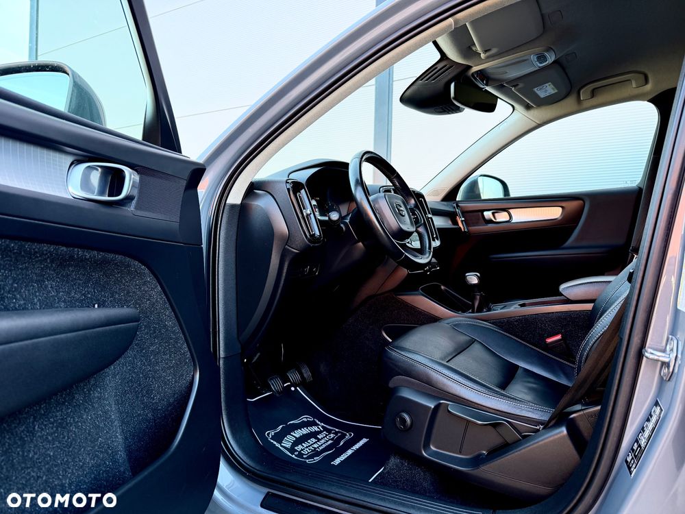 Volvo XC 40 D3 Momentum Pro - 24