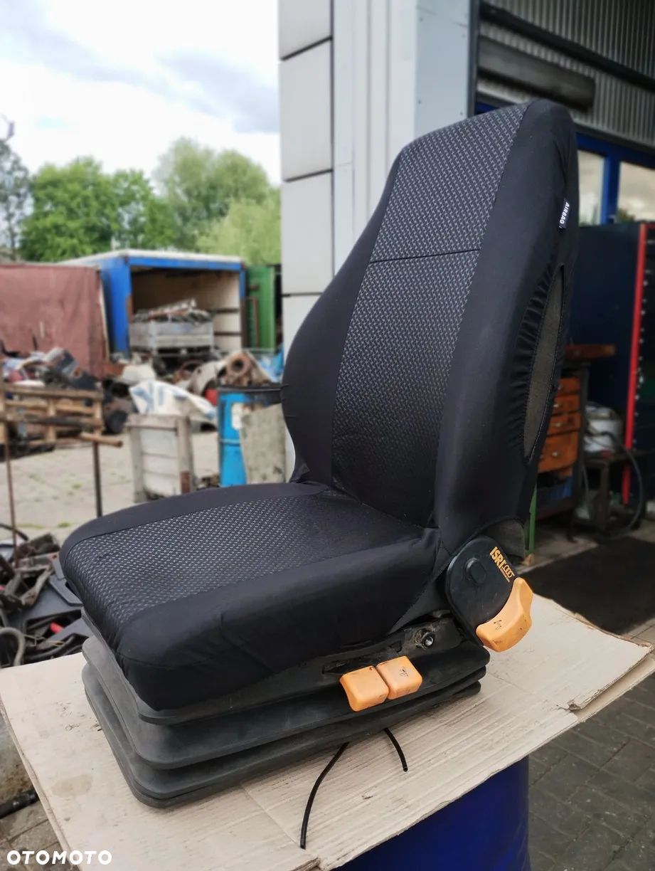 FOTEL ISRI 6100 PNEUMATYCZNY ŁADOWARKA TRAKTOR OBROTNICA - 1