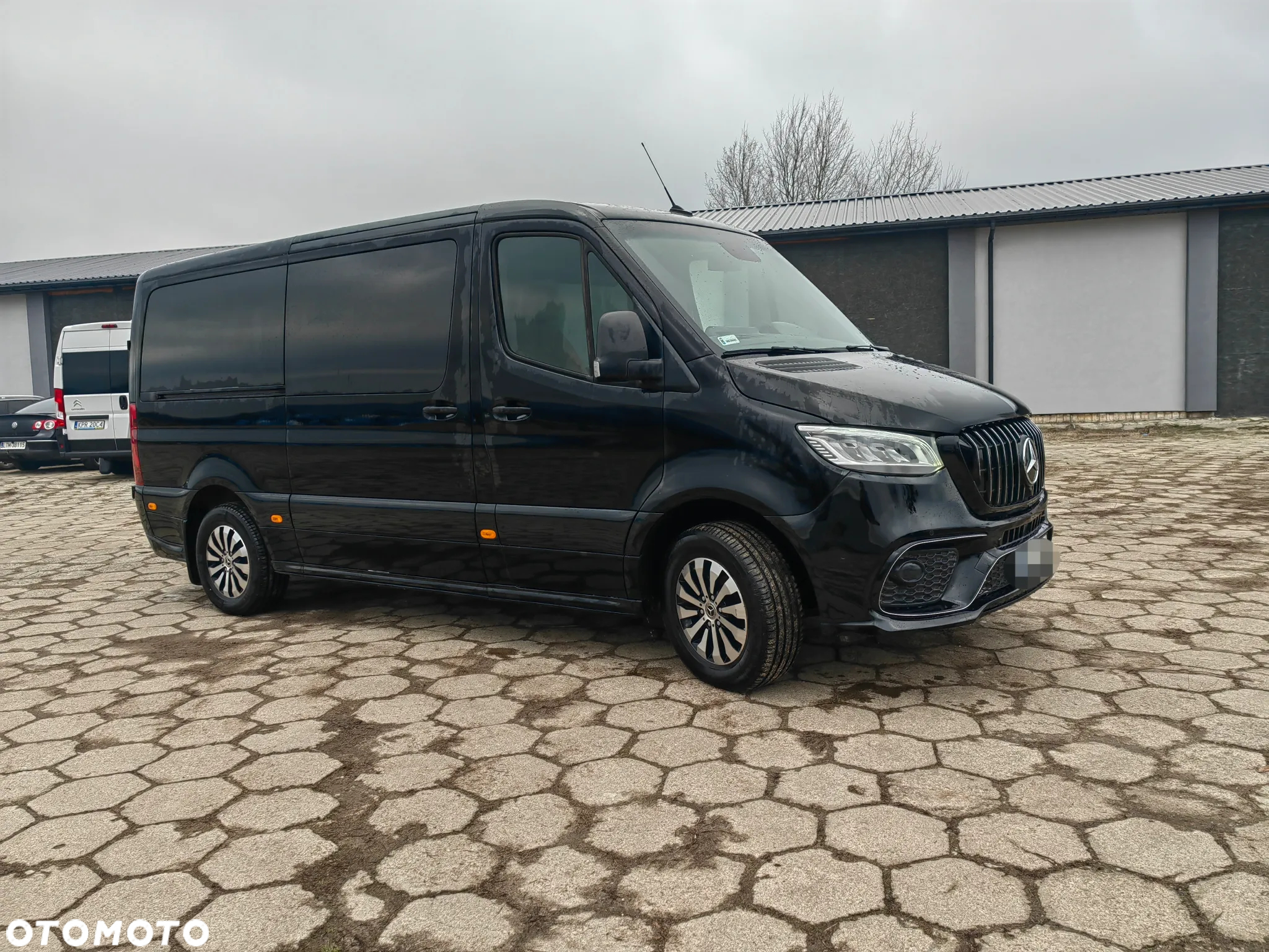 Mercedes-Benz Sprinter - 12
