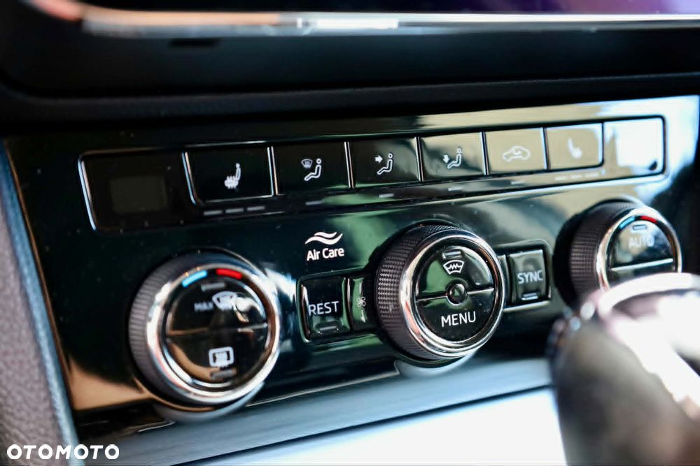 Skoda Superb 1.5 TSI Active DSG - 22