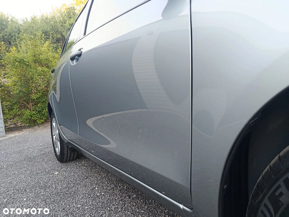 Toyota Yaris - 37