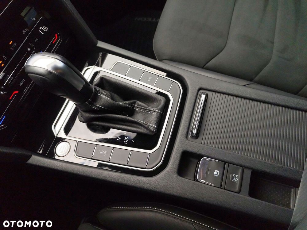 Volkswagen Arteon 2.0 TSI R-Line DSG - 26