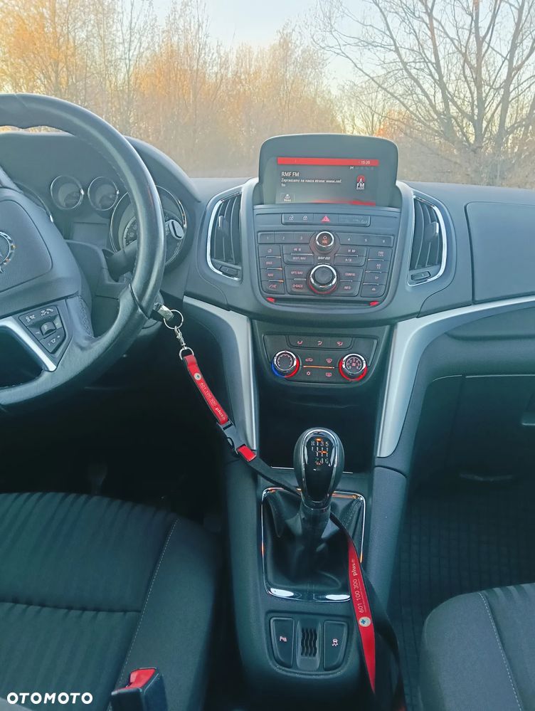 Opel Zafira Tourer 1.4 Turbo drive - 5