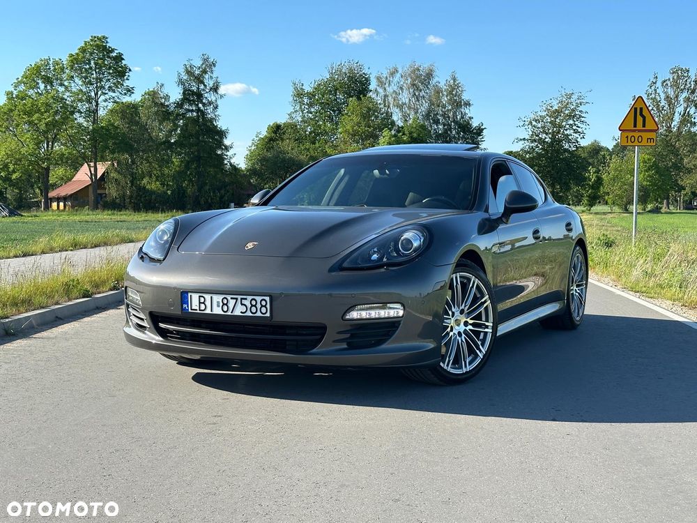 Porsche Panamera - 18