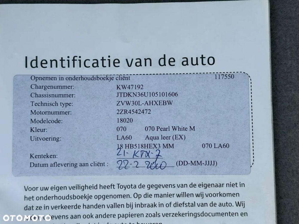 Toyota Prius 1.8 HSD Sol - 39