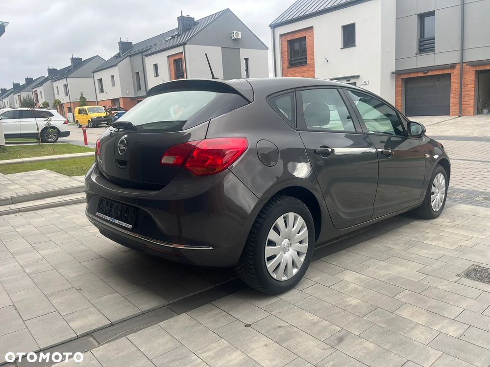 Opel Astra 1.6 Exklusiv - 7