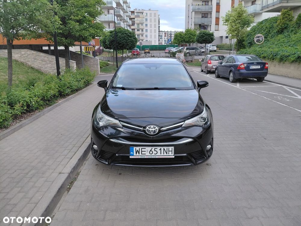 Toyota Avensis 2.0 D-4D Premium - 3