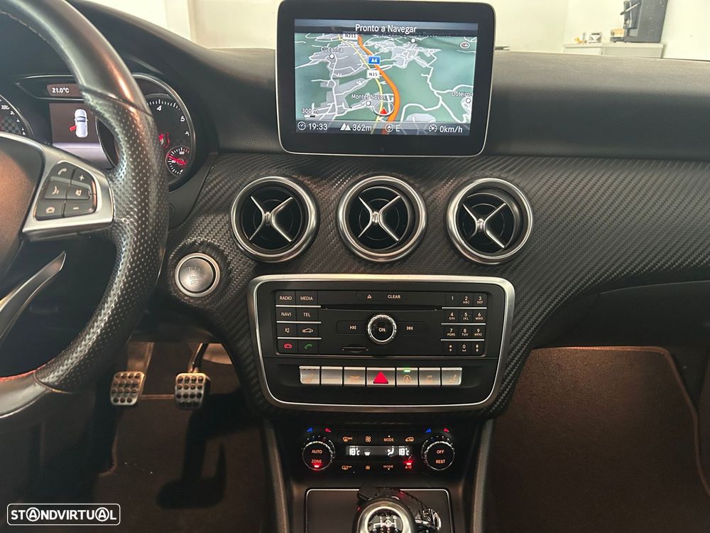 Mercedes-Benz A 200 d AMG Line - 18