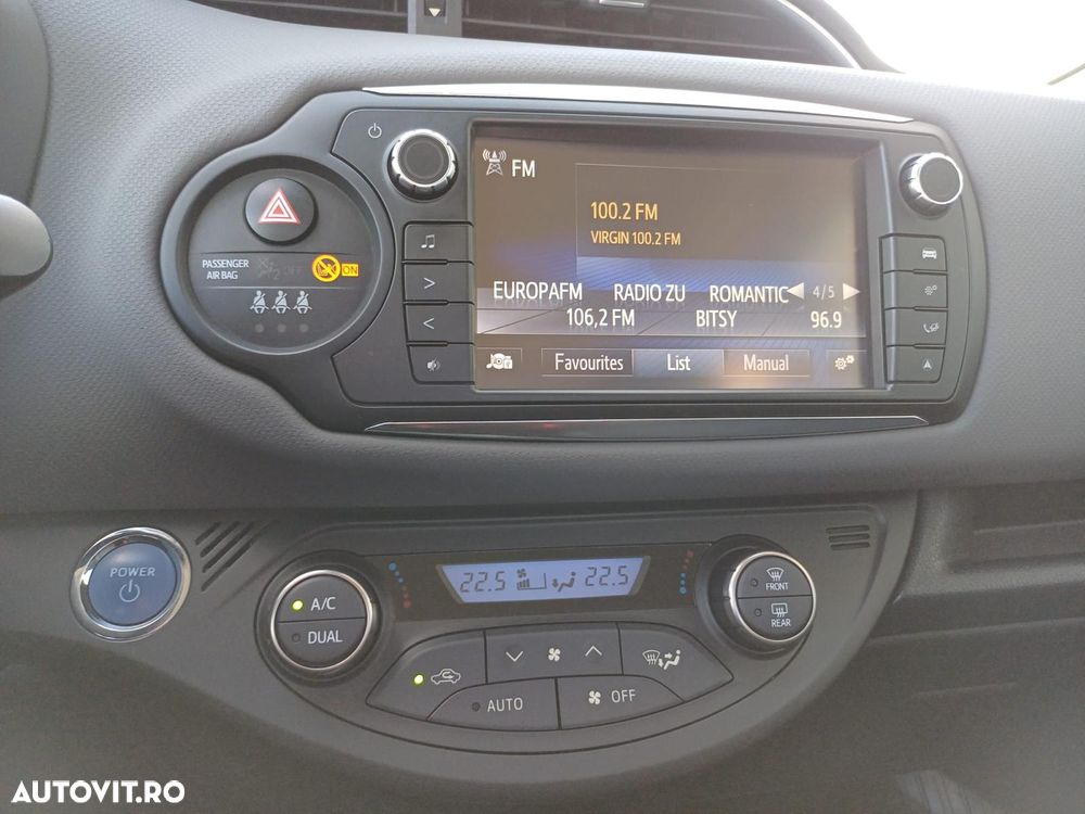 Toyota Yaris 1.5 VVT-i HSD Luna - 17