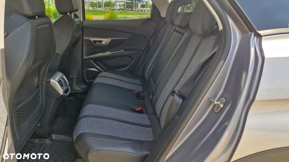 Peugeot 3008 1.6 BlueHDi Allure S&S - 24