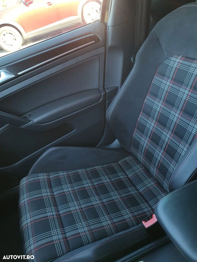 Volkswagen Golf 2.0 TSI BMT DSG GTI - 14