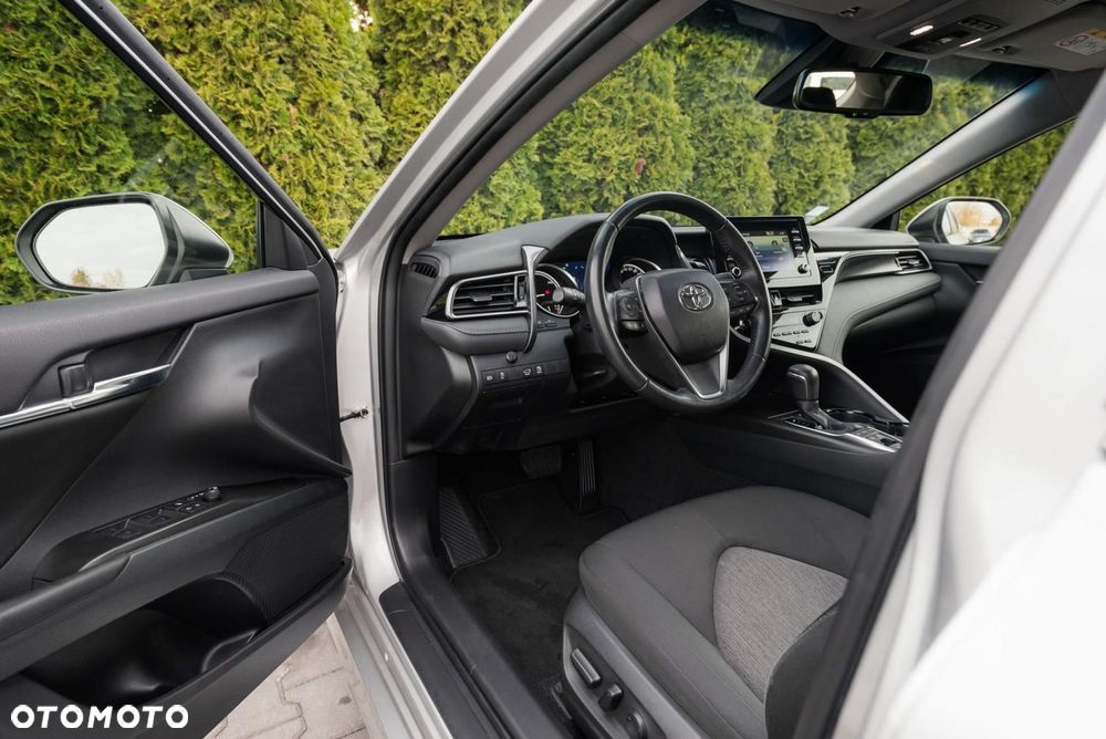 Toyota Camry 2.5 Hybrid Comfort CVT - 10