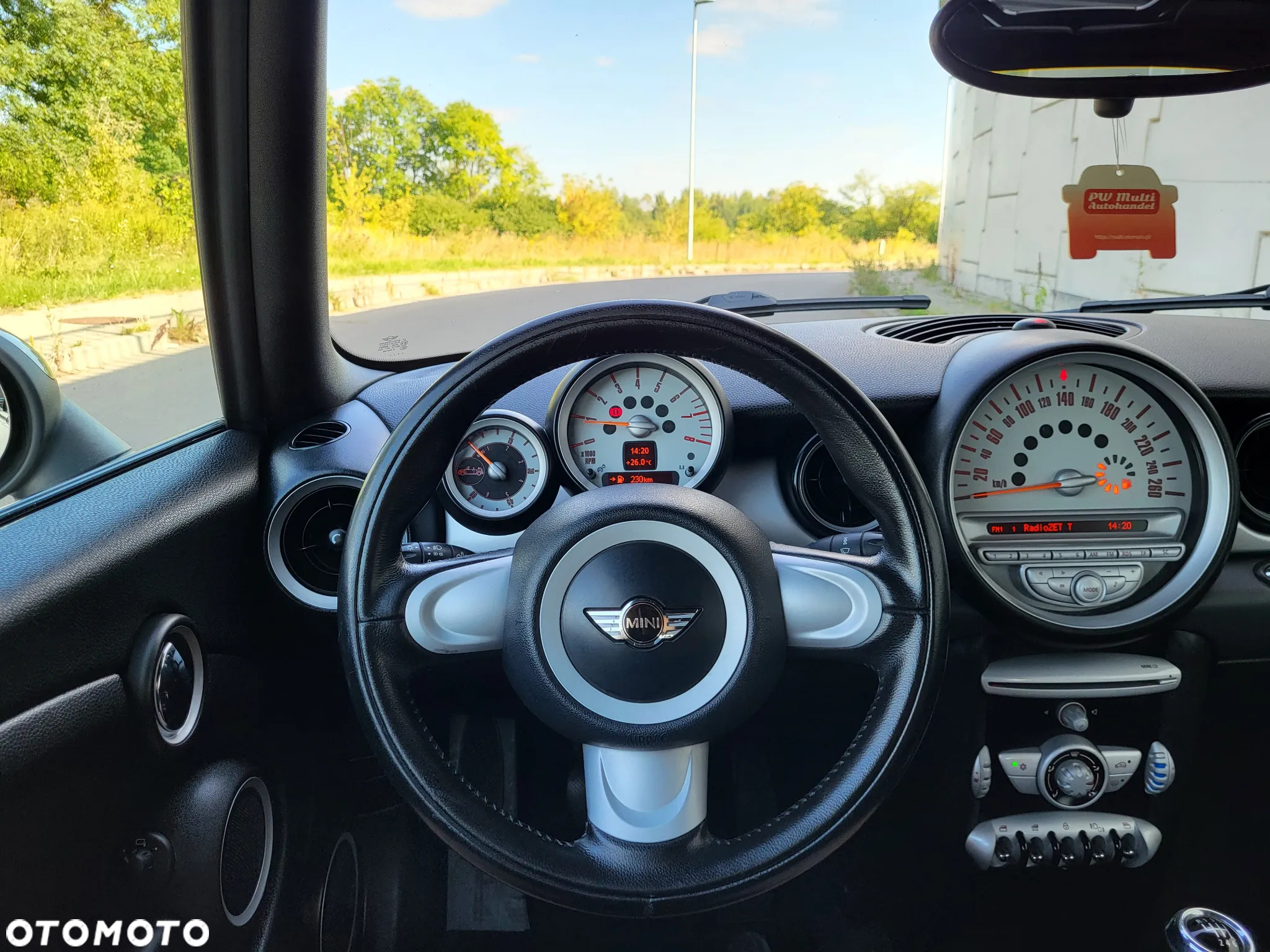 MINI Cooper Cabrio - 10