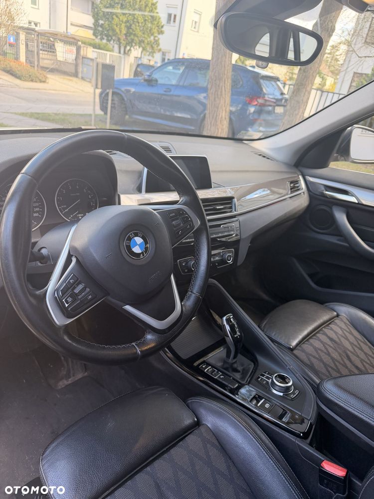 BMW X1 sDrive18i xLine - 9