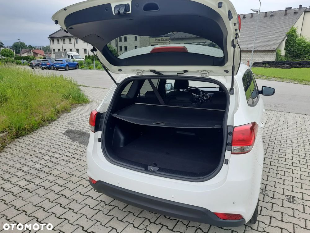 Kia Carens 1.7 CRDi M EU6 - 13