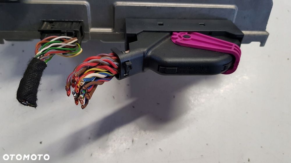 wzmacniacz Audi A4 B8 8T0035223AP - 2