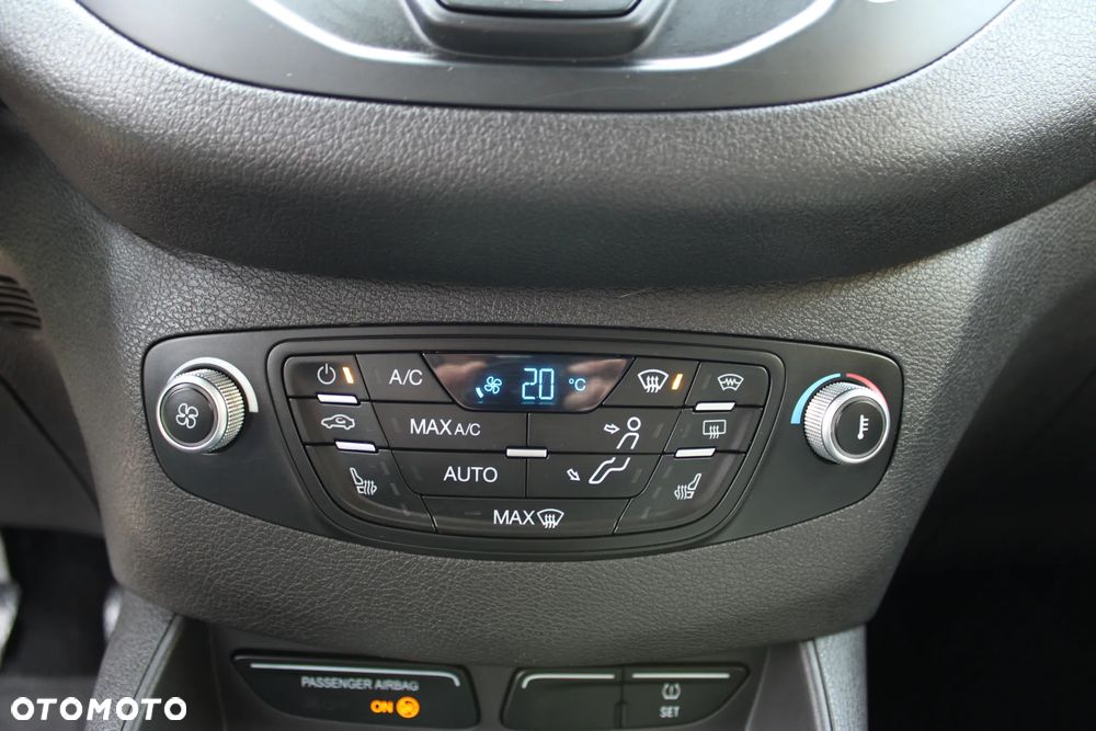 Ford Tourneo Courier 1.5 TDCi Trend - 25