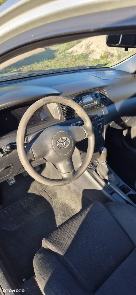 Toyota Corolla 1.4 D-4D Dynamic - 10