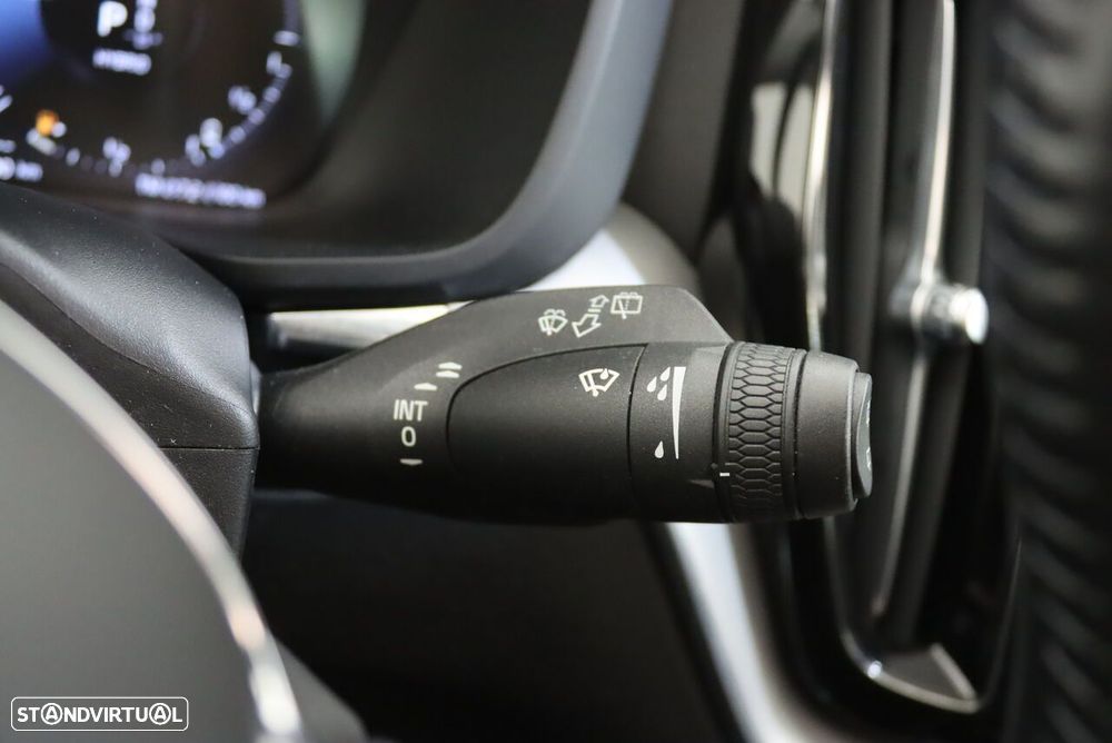 Volvo XC 60 2.0 T8 PHEV Momentum AWD - 20