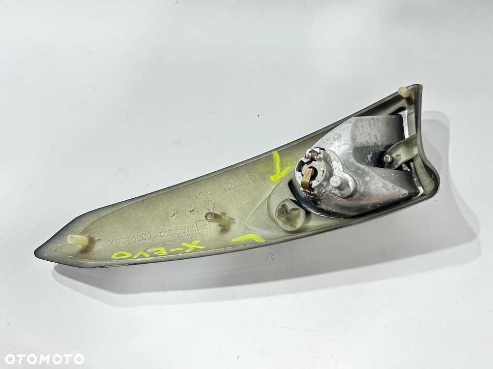 Kierunkowskaz przód lewy Piaggio X EVO 125 - 5