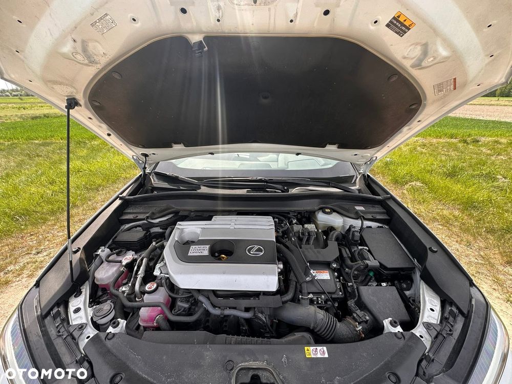 Lexus UX - 15