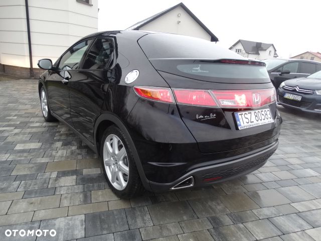Honda Civic 1.8i-VTEC i-SHIFT Executive - 17