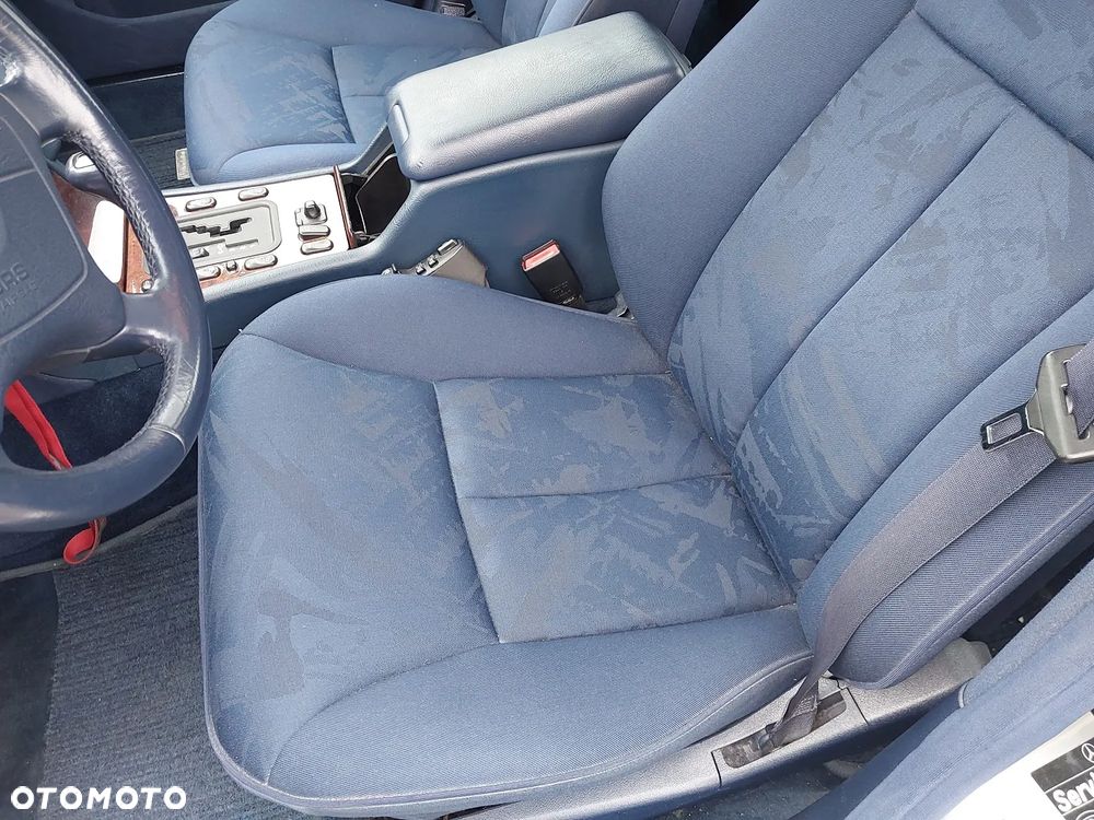 Mercedes-Benz Klasa E - 12