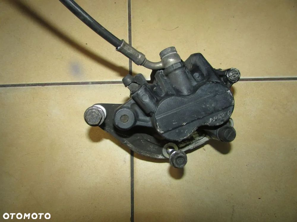 Triumph Bonneville SE zacisk hamulcowy przód - 1