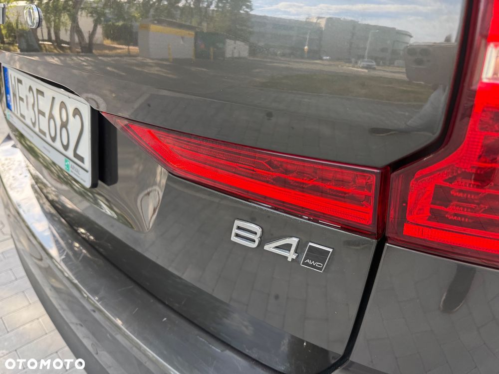 Volvo XC 60 D4 SCR Momentum - 10