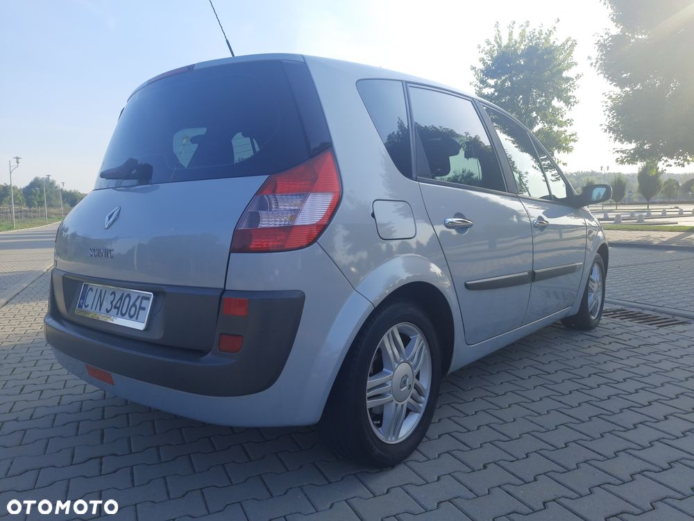 Renault Scenic 1.6 Confort Privilege - 18