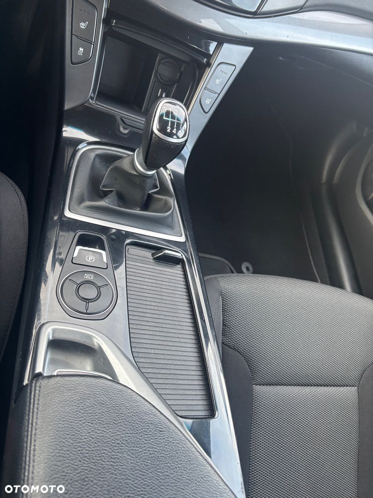 Hyundai i40 1.7 CRDi Comfort + - 21