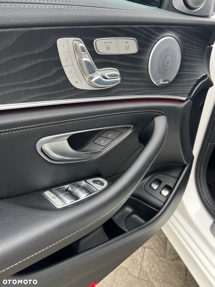 Mercedes-Benz Klasa E 220 d 4-Matic 9G-TRONIC - 15