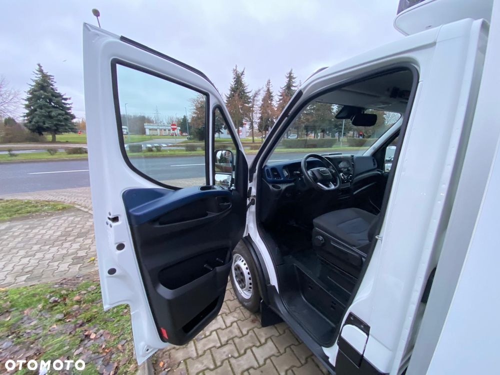 Iveco DAILY 35-140 HI-MATIC KONTENER CHŁODNIA CARRIER 6 PALET 78.000KM - 33