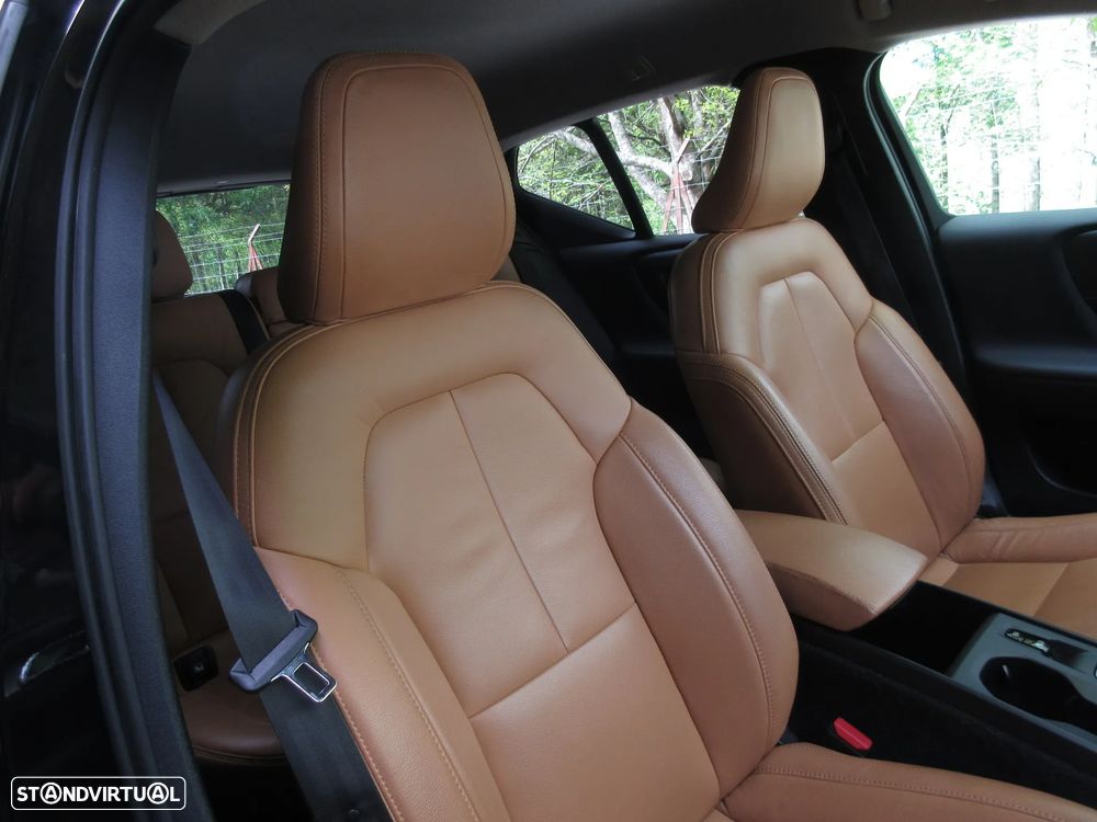 Volvo XC 40 2.0 D3 Momentum Plus Geartronic - 40