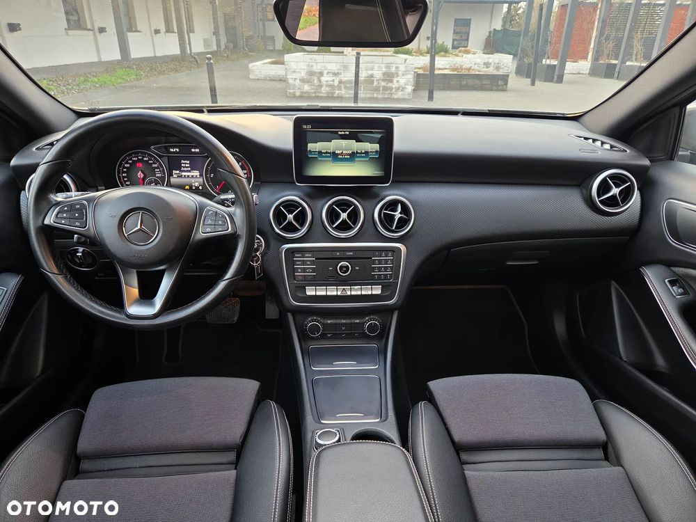 Mercedes-Benz Klasa A 180 d 7G-DCT Urban - 10