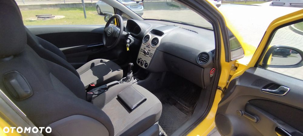 Opel Corsa - 13