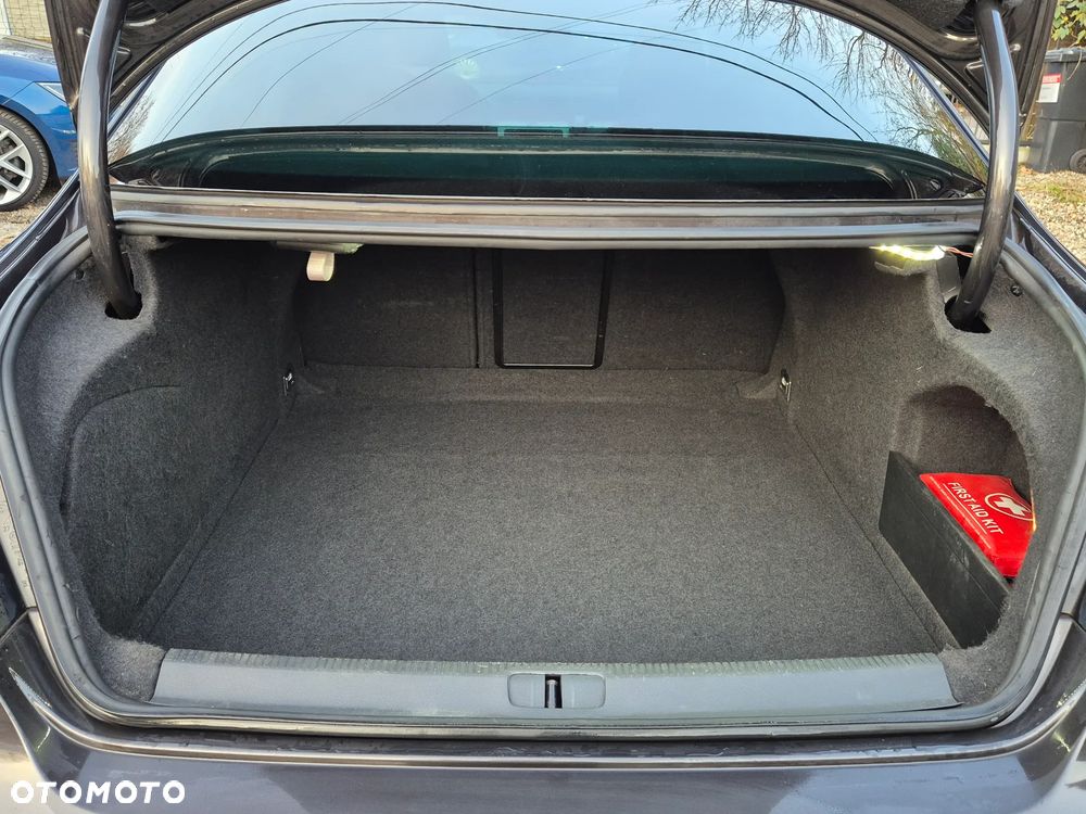 Volkswagen CC ver-2-0-blue-tdi-scr - 30