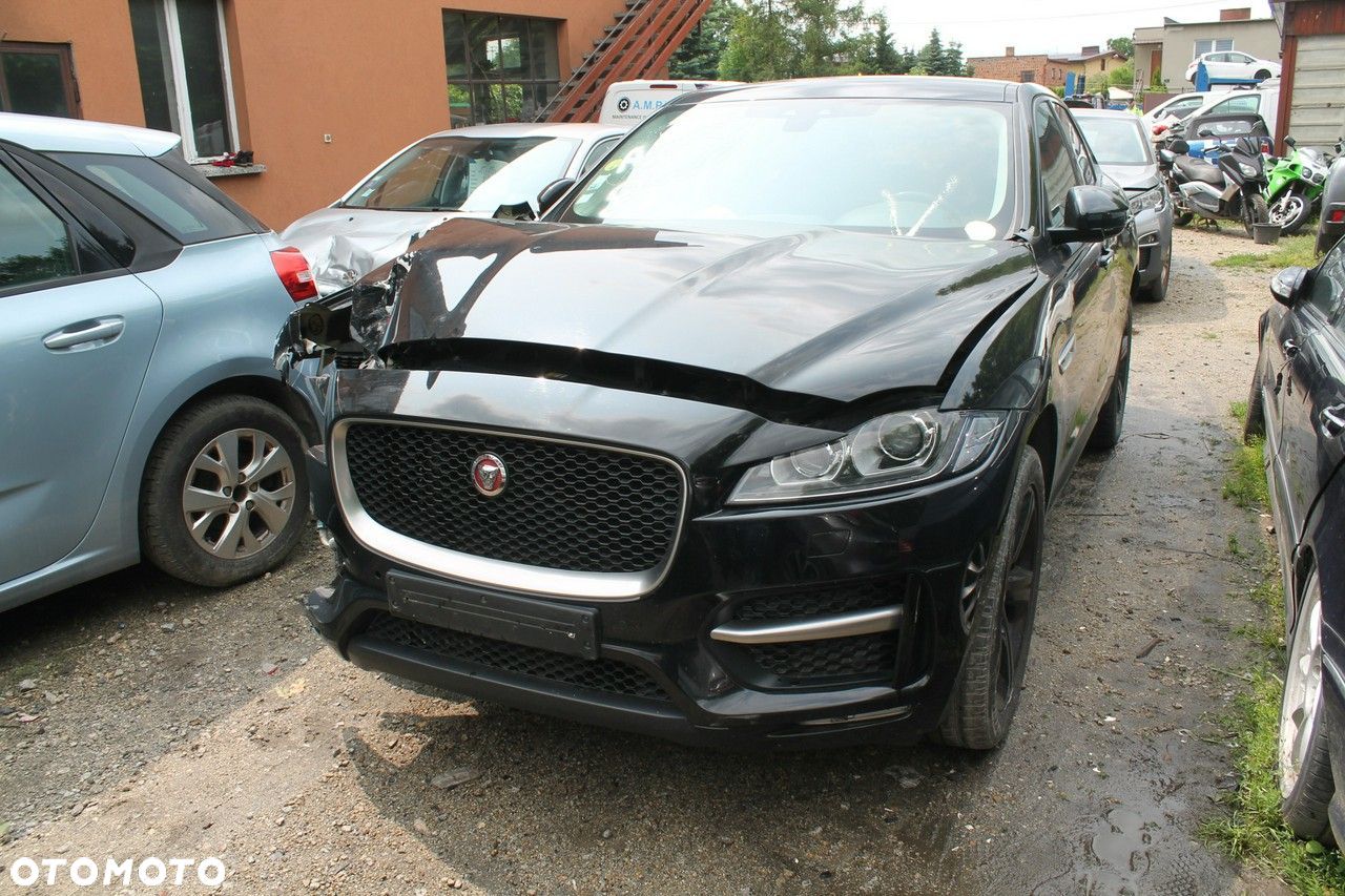 Jaguar F-Pace - 1