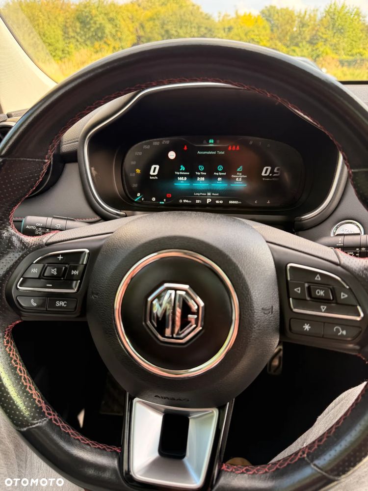 MG HS 1.5 T-GDI Exclusive DCT - 22