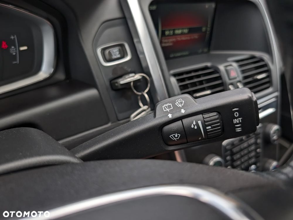 Volvo XC 60 D4 Momentum - 30