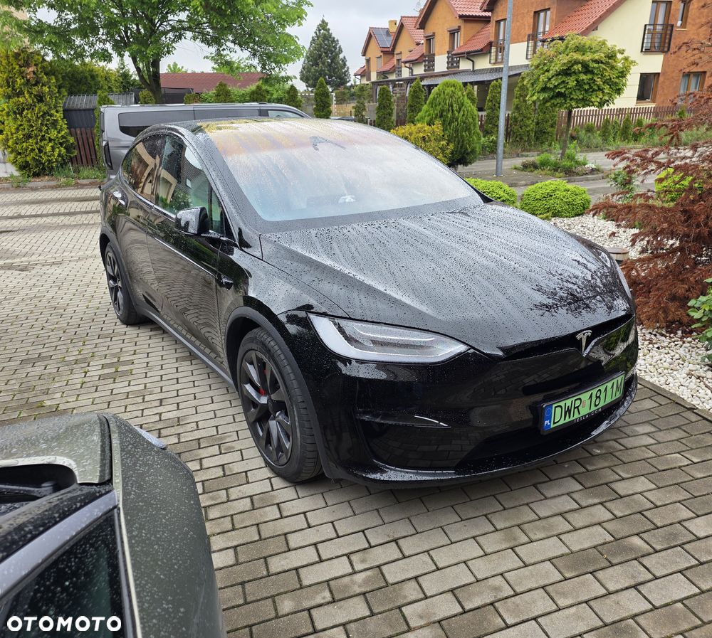 Tesla Model X - 1