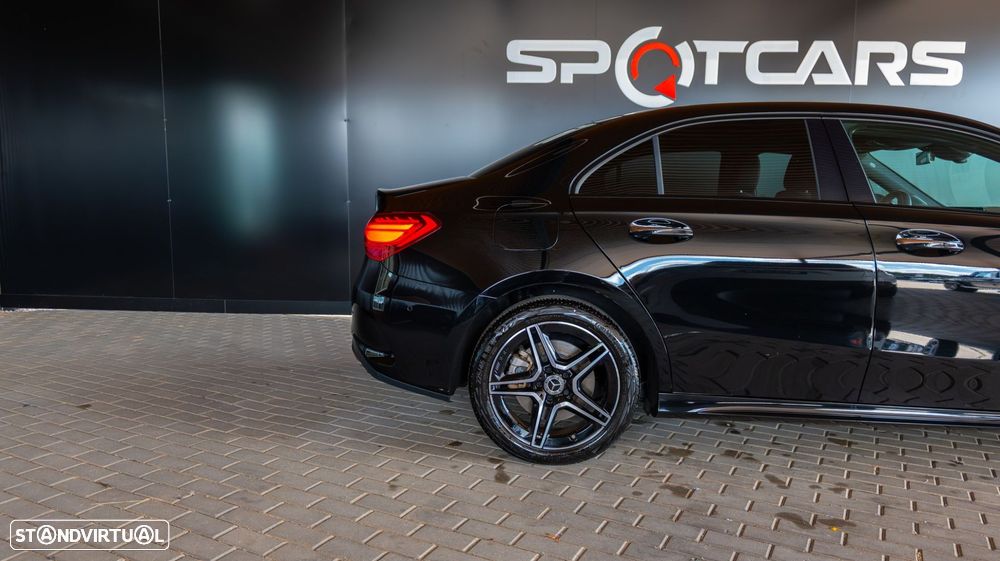Mercedes-Benz A 250 Limousine e AMG Line - 4