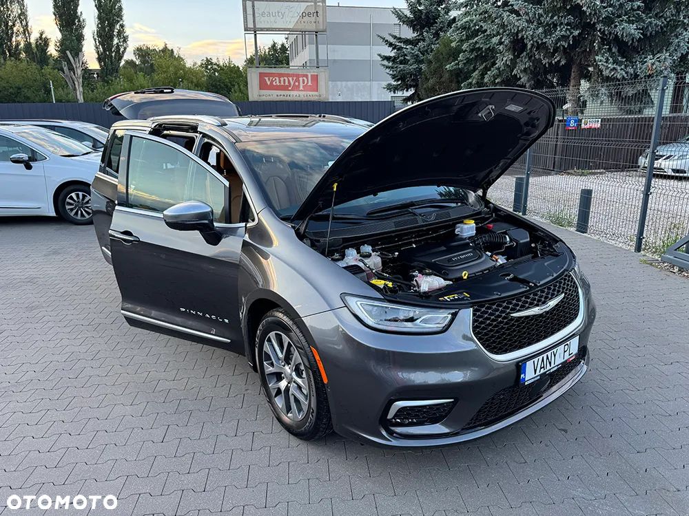 Chrysler Pacifica - 11
