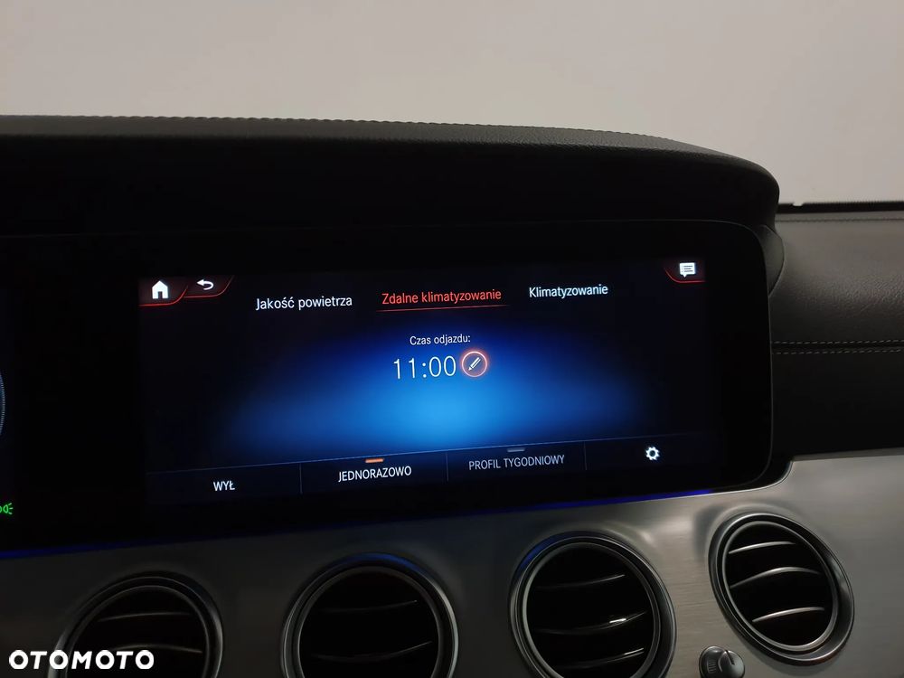 Mercedes-Benz Klasa E 300 de 4Matic 9G-TRONIC AMG Line - 19