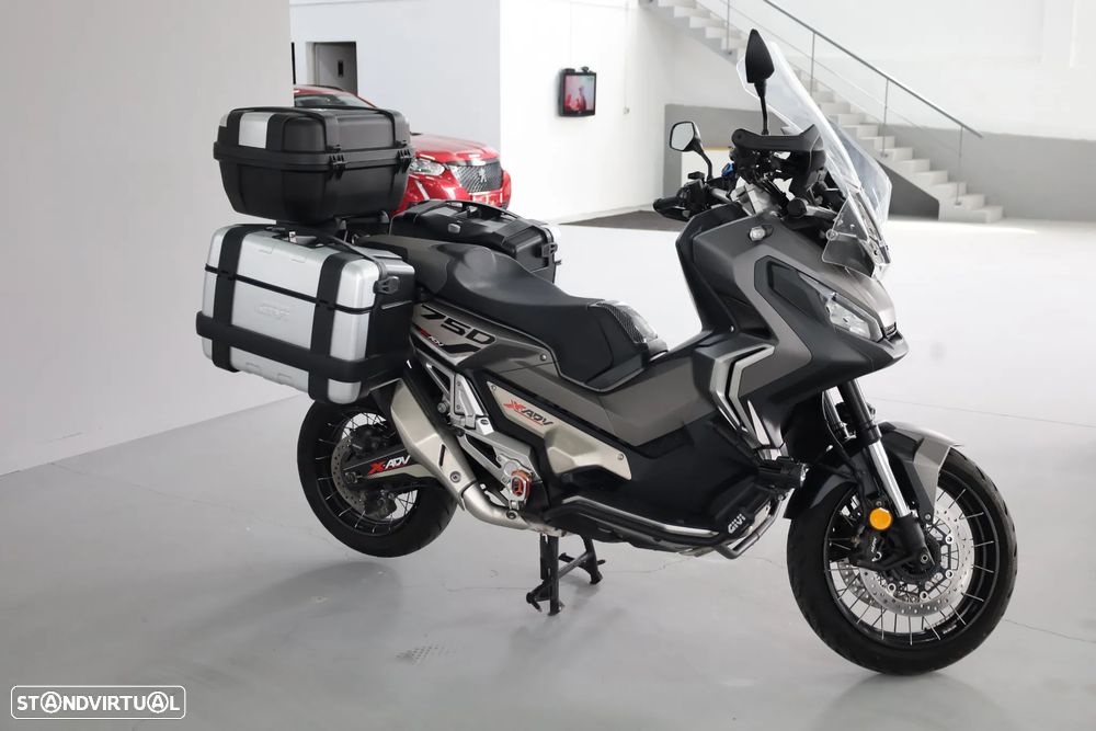 Honda X-ADV 750 - 13