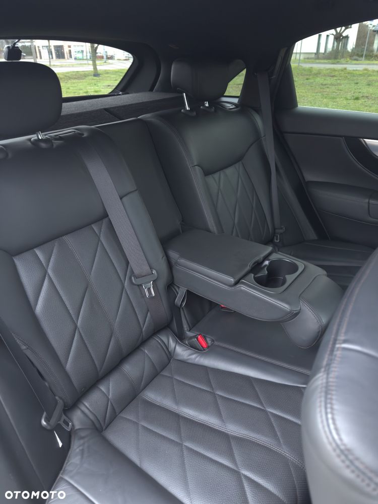 Infiniti FX FX30d S Premium - 4